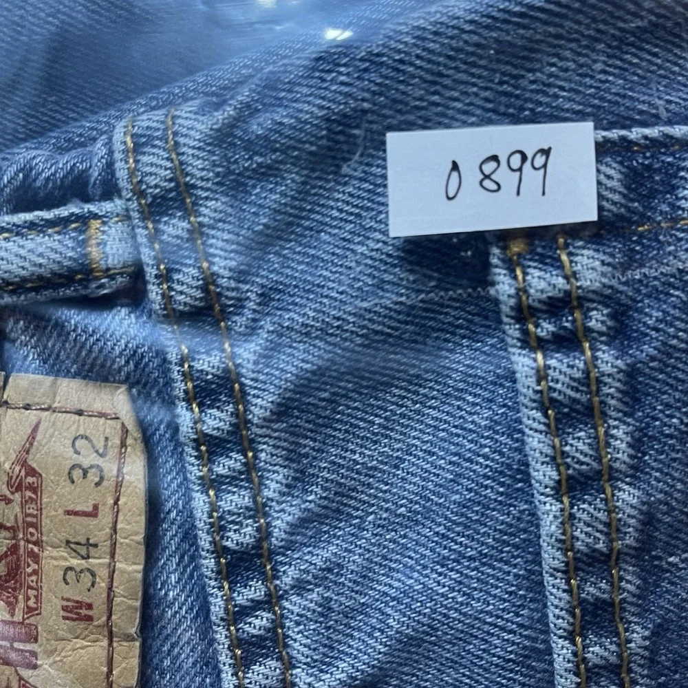 Vintage Levis 550 Jeans Mens 34x32 Blue Relaxed Fit Denim Light Wash Y2K READ *